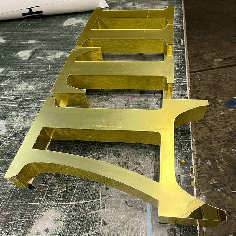 Новая вывеска для центра оформления ДТП в Долгопрудном Новая вывеска для центра оформления ДТП в Долгопрудном