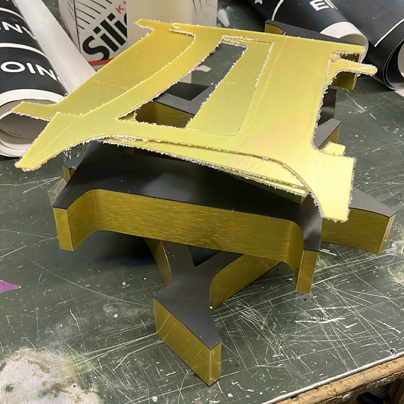 Новая вывеска для центра оформления ДТП в Долгопрудном Новая вывеска для центра оформления ДТП в Долгопрудном