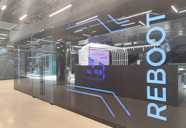 Световые буквы для фитнес-клуба REBOOT