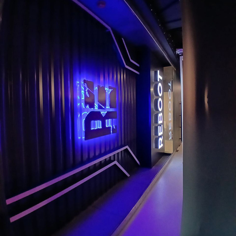 Световые буквы для фитнес-клуба REBOOT Световые буквы для фитнес-клуба REBOOT