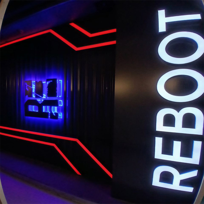 Световые буквы для фитнес-клуба REBOOT Световые буквы для фитнес-клуба REBOOT